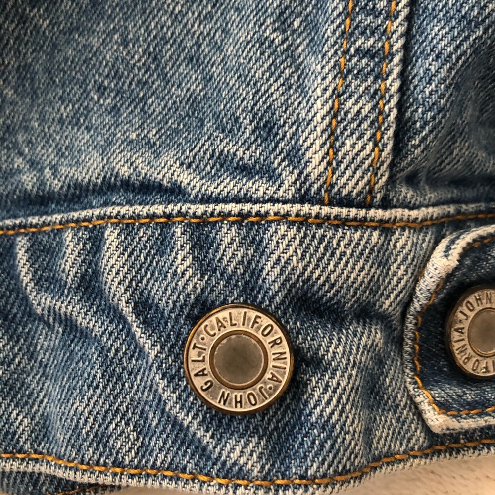 Cropped denim jacket - Picture 2 of 3